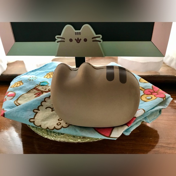 Lot PUSHEEN Cat Mini Tabletop Chalkboard Slow Rise Stress Ball Handkerchief Lot - Picture 4 of 13